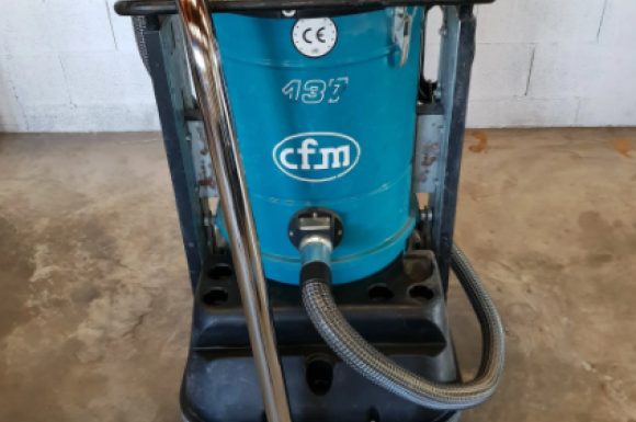 Aspirateur industriel Nilfisk CFM 137